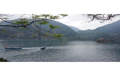 Khám phá Hồ Ba Bể - vẻ đẹp mộng mị tựa chốn bồng lai tiên cảnh 